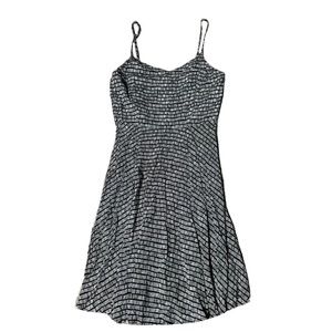 Medium - Women's OLD NAVY Black White Patterned Strappy Dress
